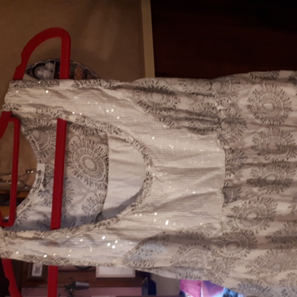 Dress, white/light grey, size small, brand is Collezione Gaia,  made in Italy. - Picture 3 of 10